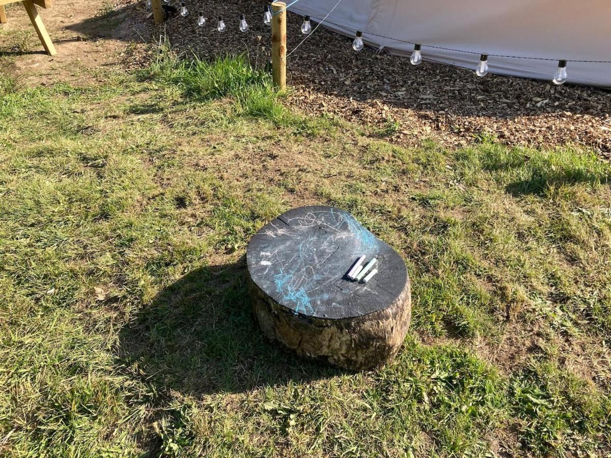 Roaches Retreat Family Glampsite, Rocky Reach Bell Tent With Outdoor Adventures And Campfire Nights Upper Hulme Bagian luar foto