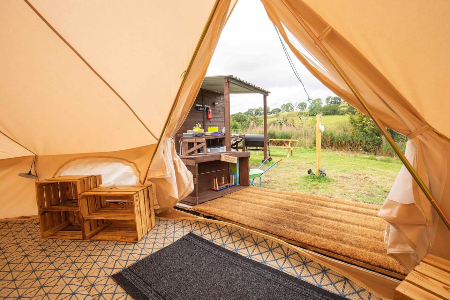 Roaches Retreat Family Glampsite, Rocky Reach Bell Tent With Outdoor Adventures And Campfire Nights Upper Hulme Bagian luar foto